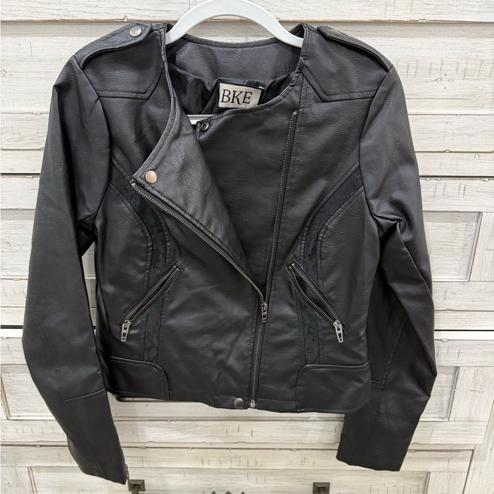 BKE Women's Sleek Black Faux Leather Jacket